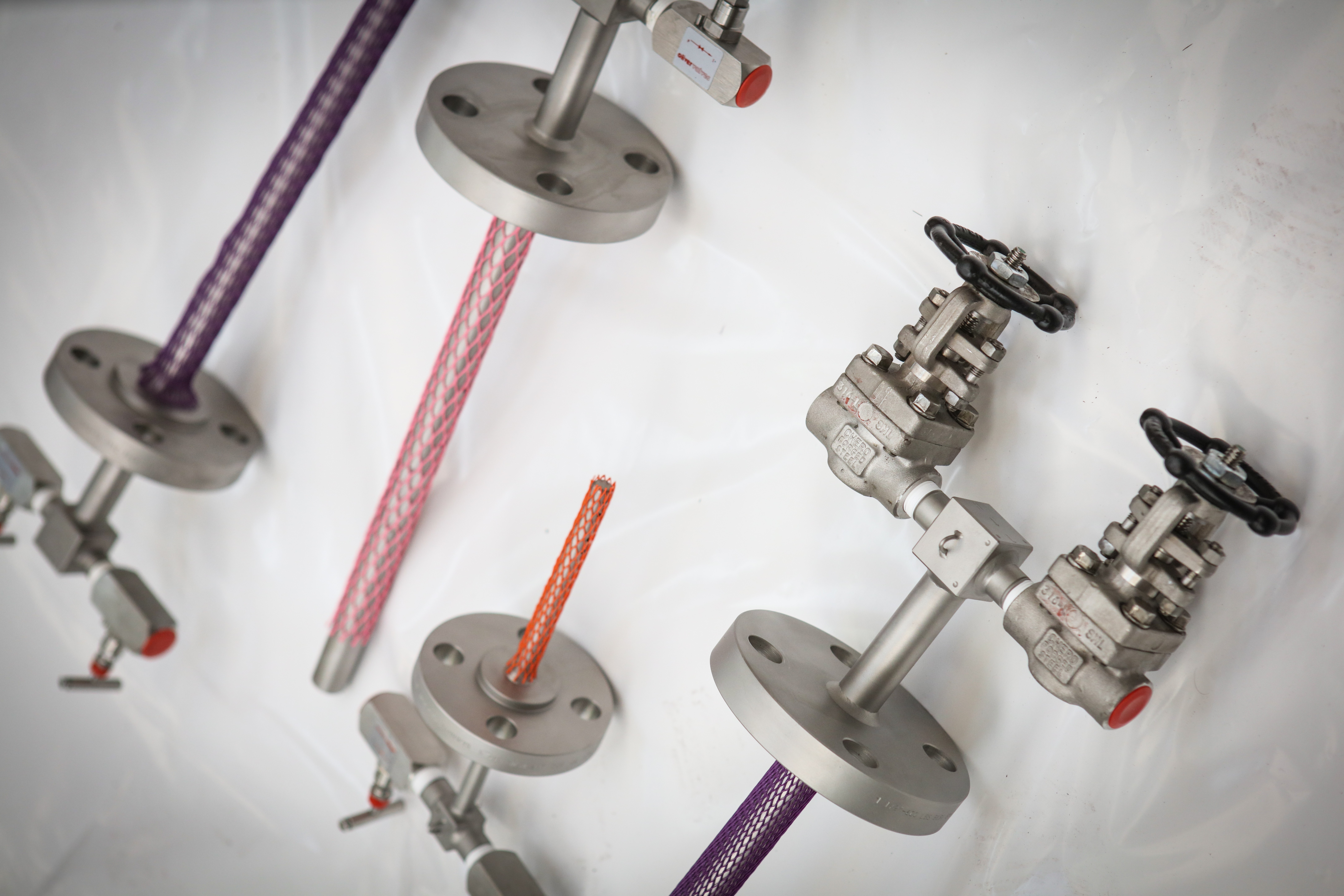 McMenon QBar Averaging Pitot Tubes