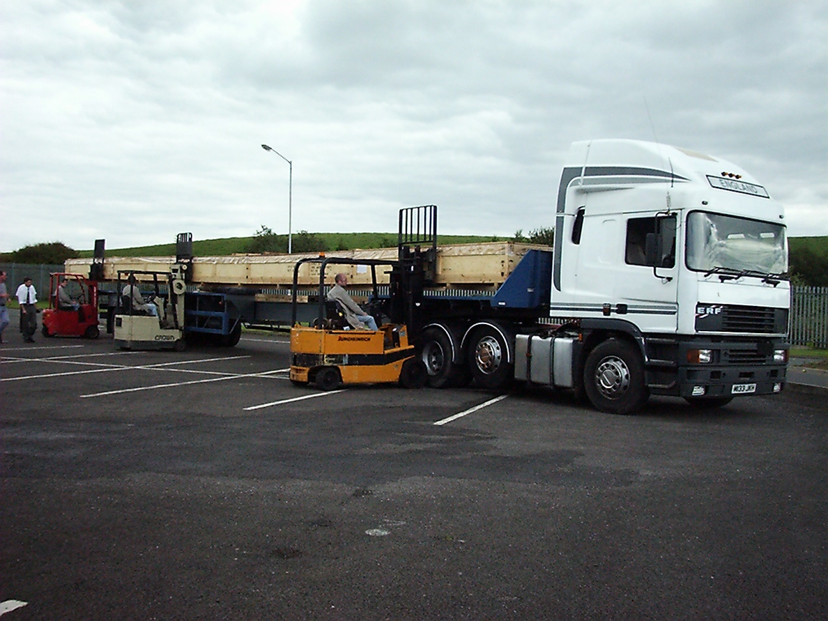 Multipoint temperature assembly being loaded for delivery