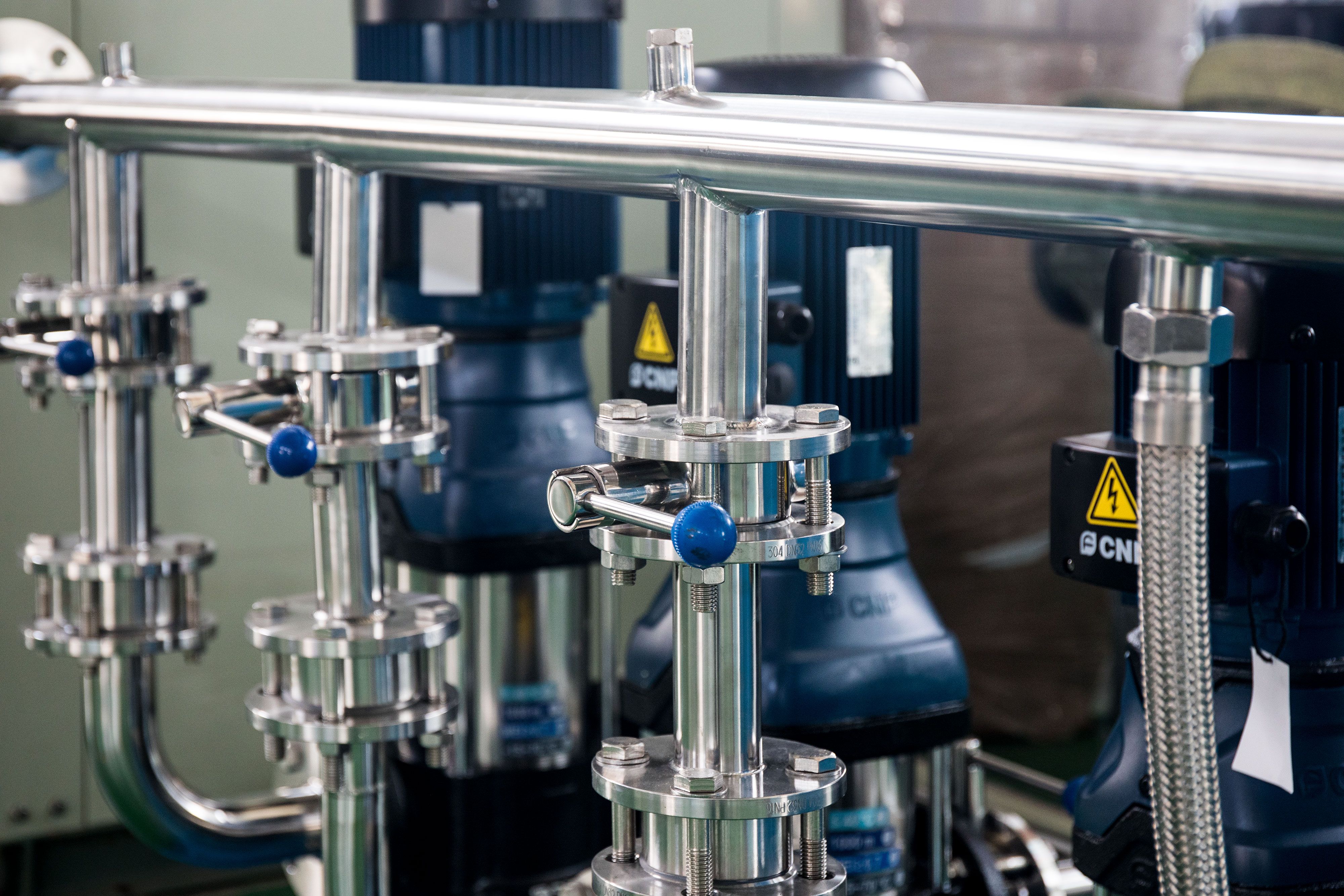 Stainless steel instrumentation and pipework